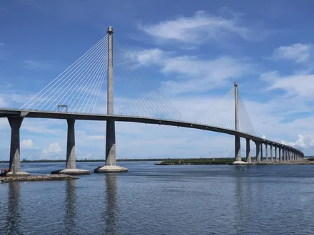 CCLEX med de korsformede tårnene sett fra sjøen