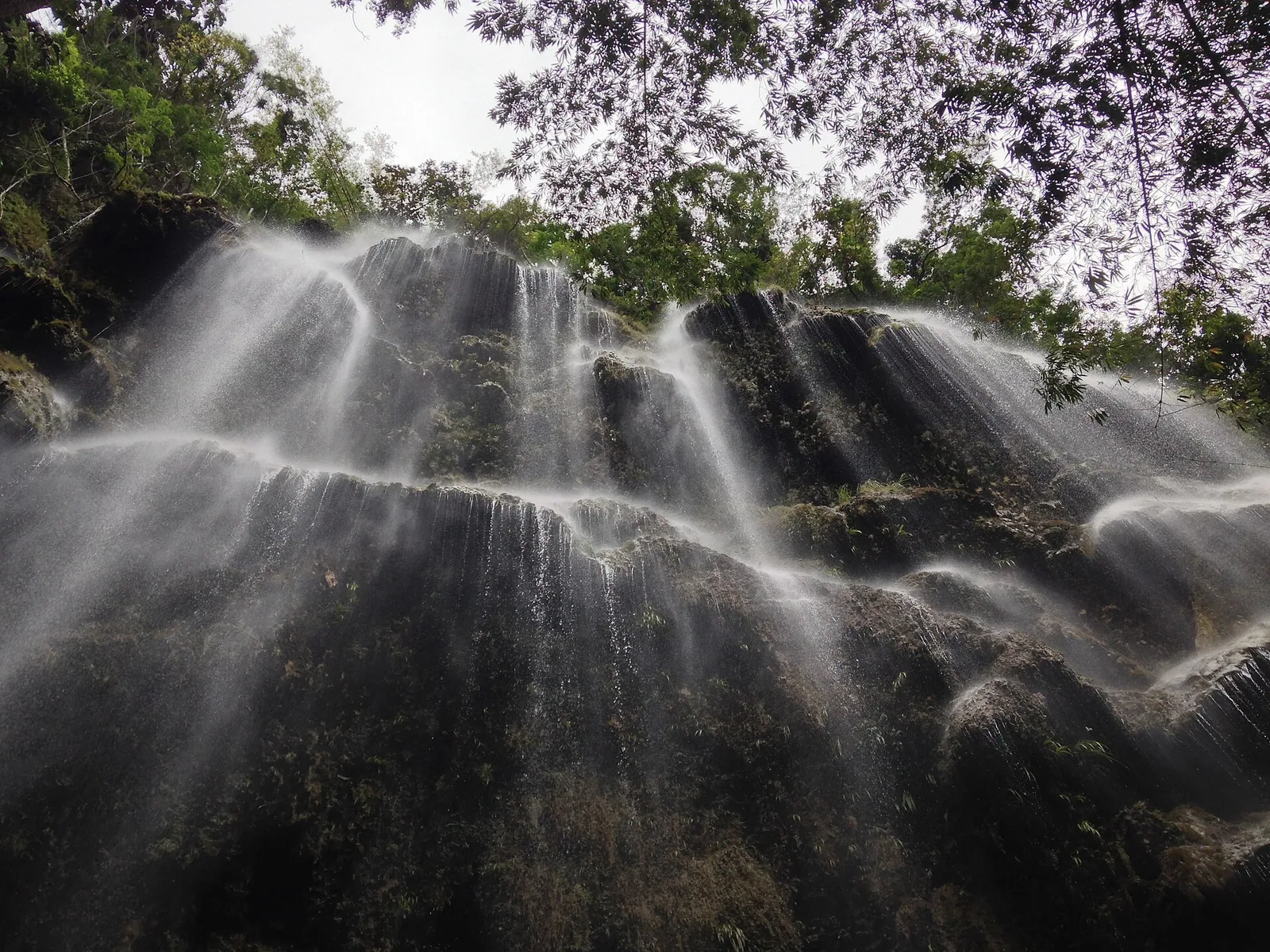 Tumalog Falls i Oslob